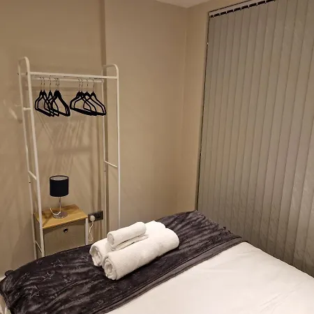 Ruby 2-bedroom Centre *